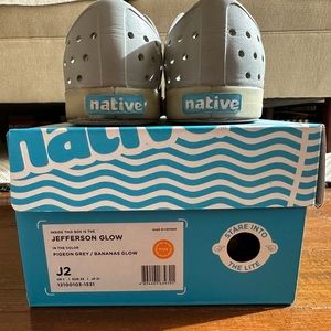 Native Jefferson Kids Shoes US J2 Gray / Grey Glow